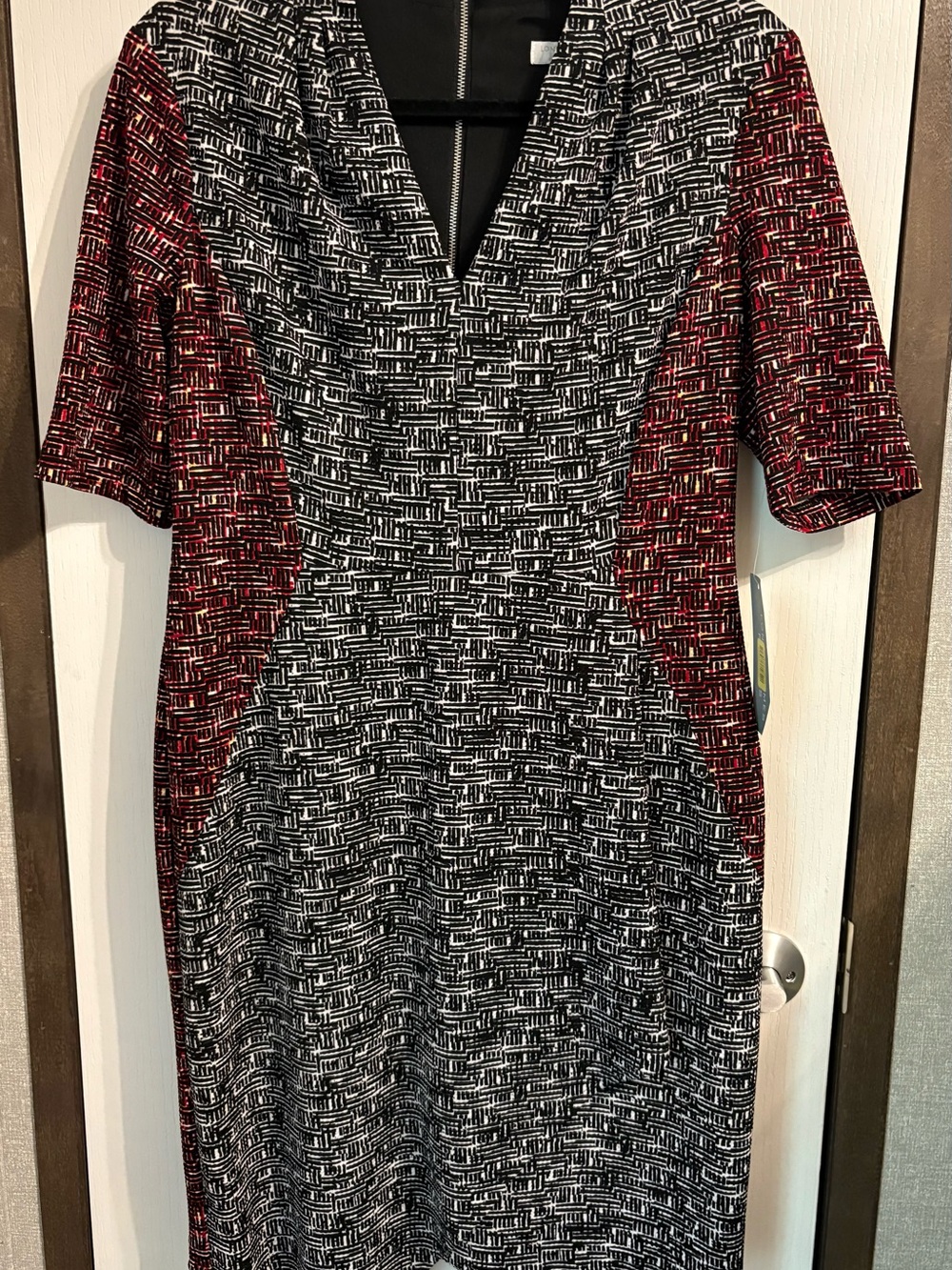 London Times Black, White & Red Asymmetrical V-Neck Dress